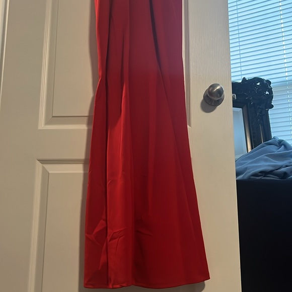 RED SOCIAL COUTURE DRESS SIZE M - Picture 2 of 6